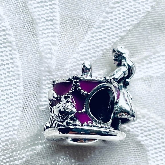 🎂 NWOT Alice & Cheshire Cat Birthday Cake Charm – Alice in Wonderland ✨ - Picture 11 of 13